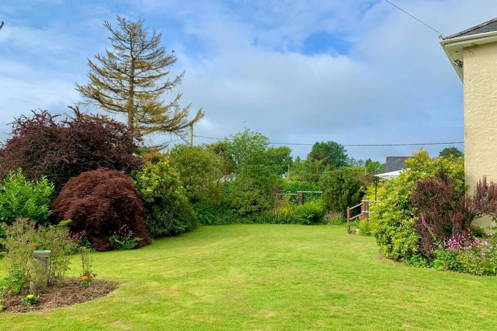 Hectors House Comfortable 4 Bed House In Mature Gardens Yelverton Exterior foto